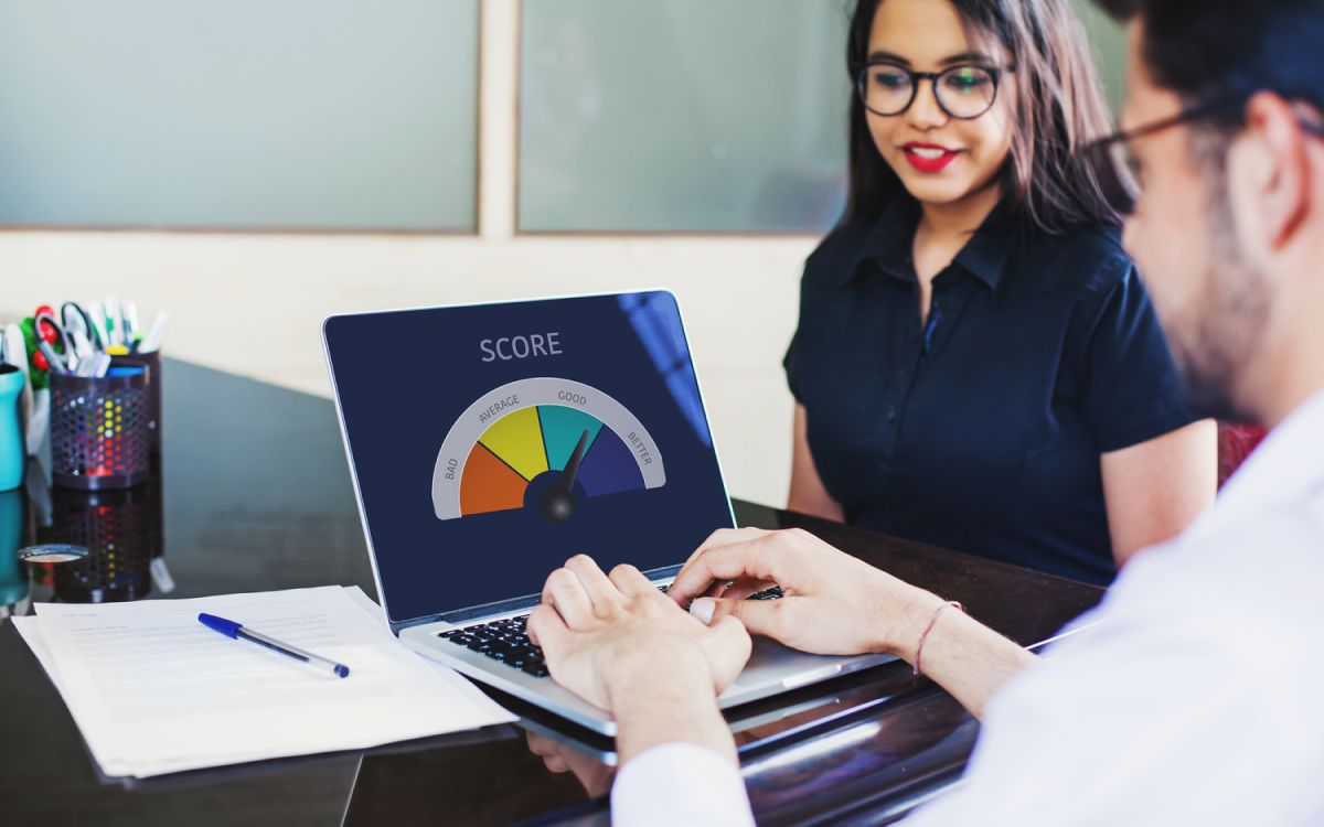 How Consistent Income Flow Strengthens Your Financial Score