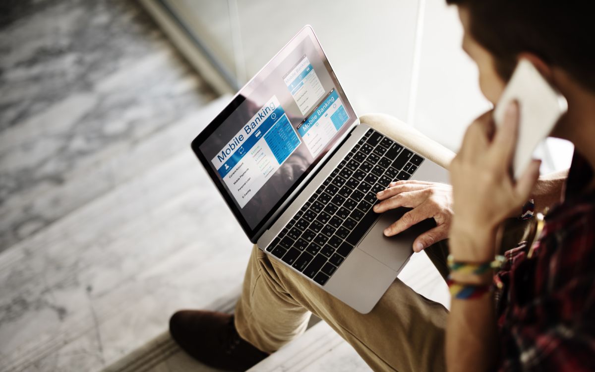 Why Cashless Convenience Can Hurt or Help Your Financial Score